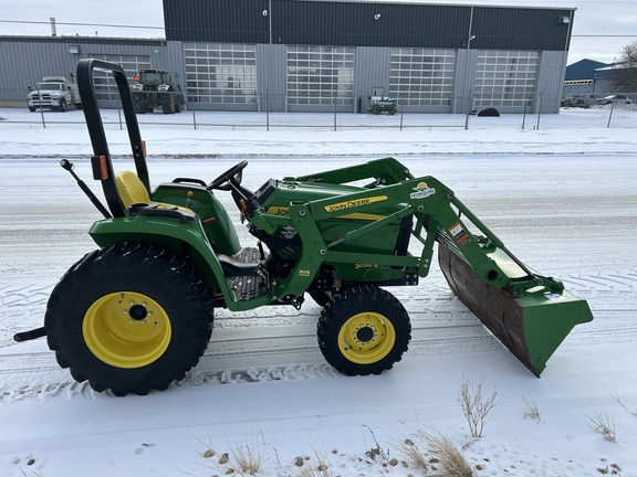 Used 2012 John Deere 3038E Compact Utility Tractors at Horizon Ag & Turf in Wetaskiwin, AB - Photo5