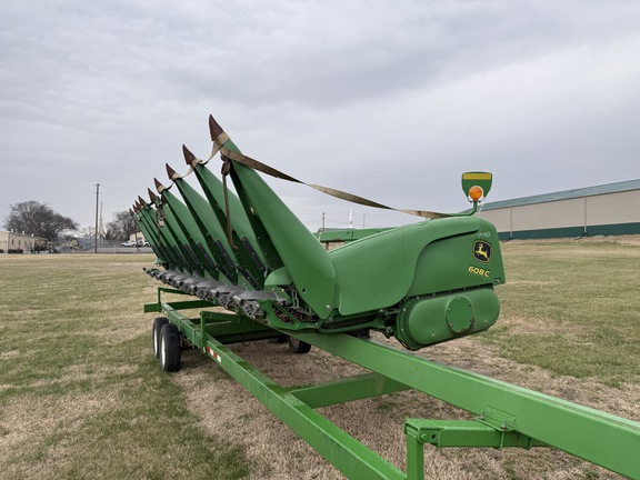 Photo of 2015 John Deere 608C