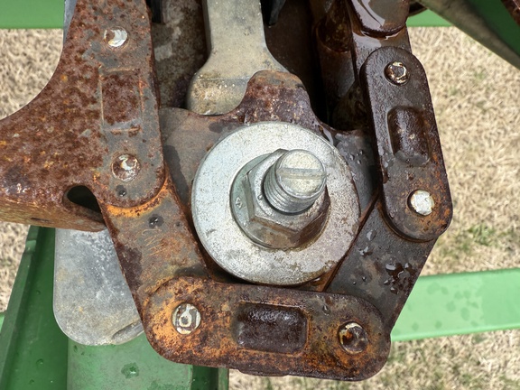 Photo of 2015 John Deere 608C