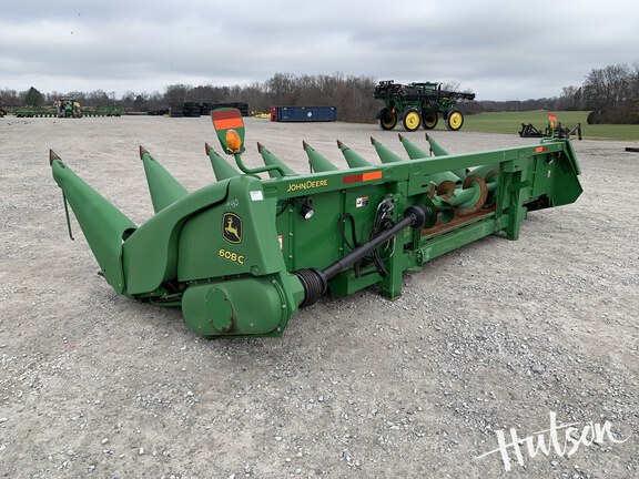 Photo of 2015 John Deere 608C