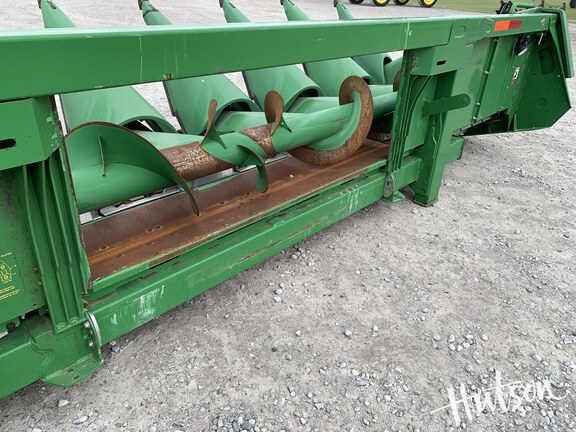 Photo of 2015 John Deere 608C