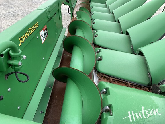 Photo of 2015 John Deere 608C