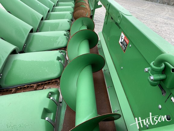 Photo of 2015 John Deere 608C