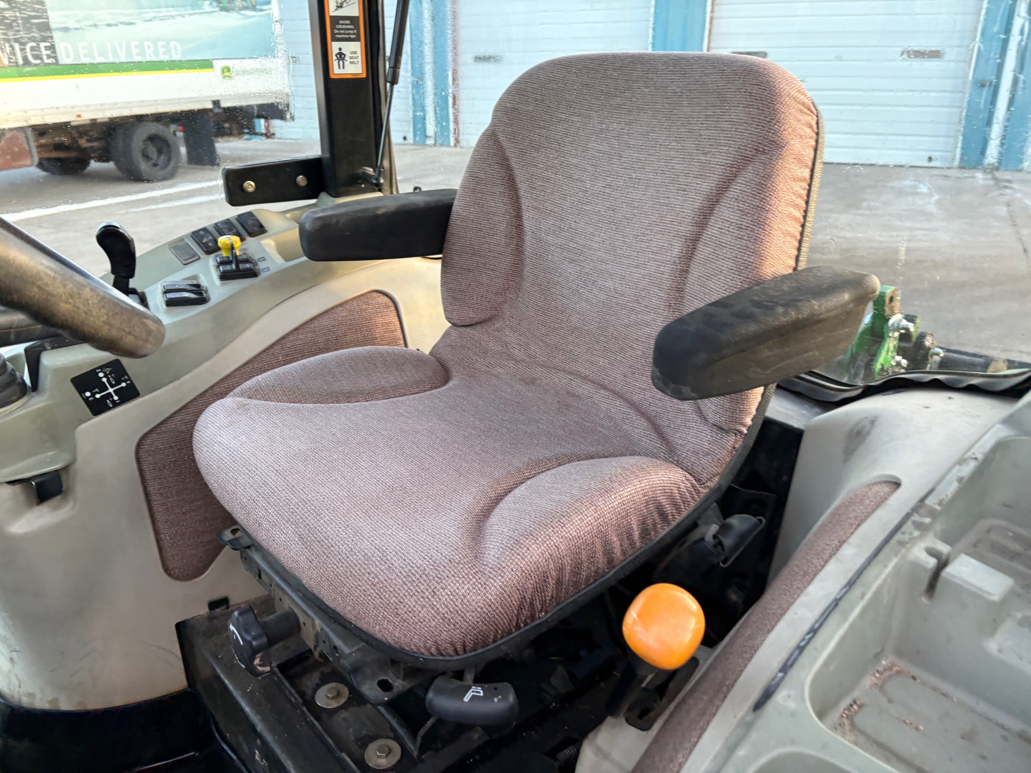 2008 John Deere 4520 Image 9