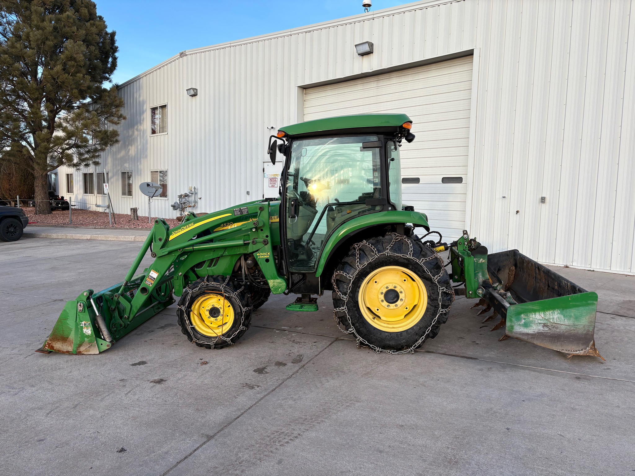 2008 John Deere 4520 Image 3