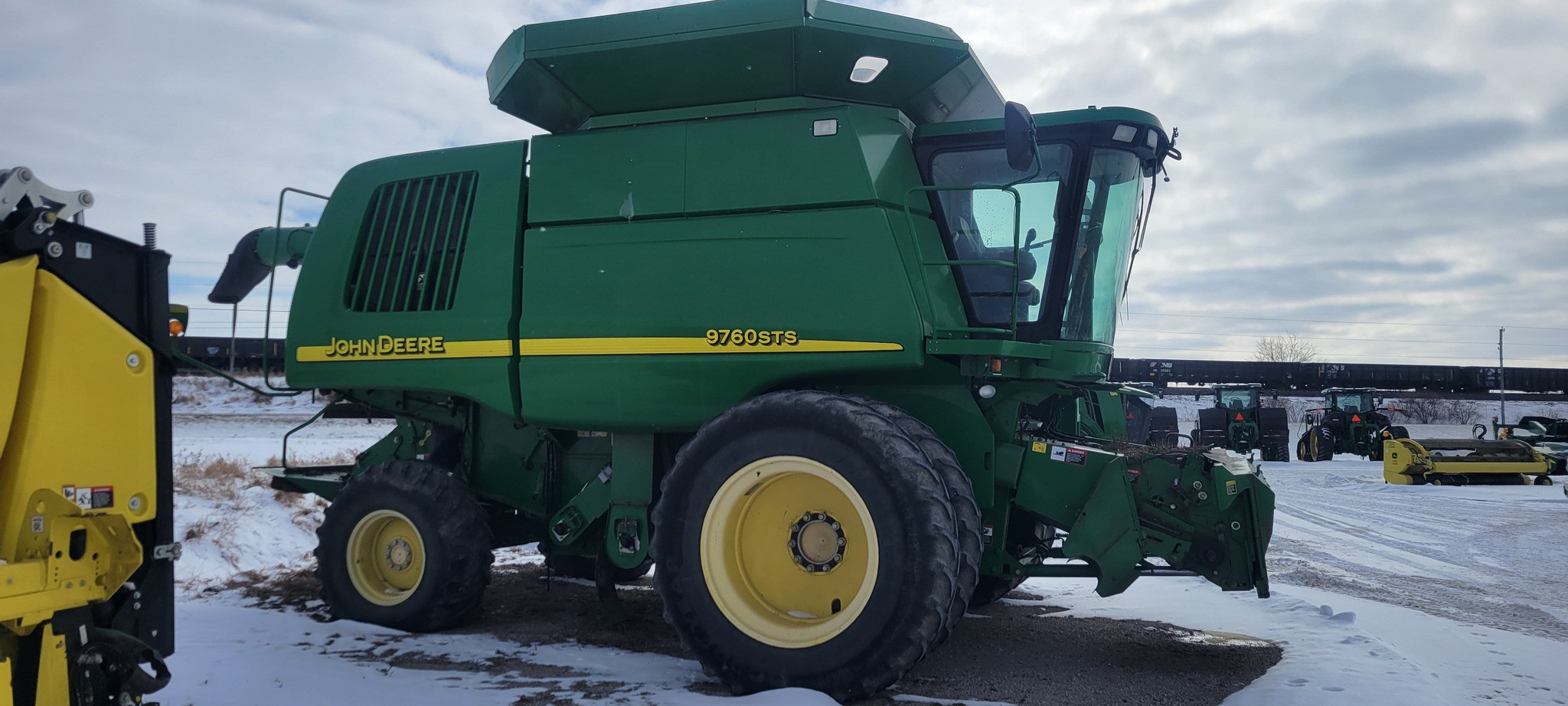 2005 John Deere 9760 STS Image 5