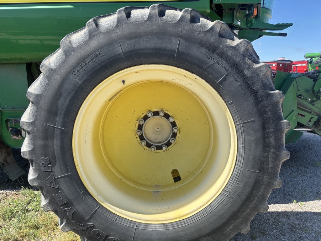 2005 John Deere 9760 STS Image 17