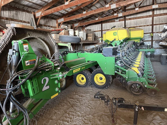  John Deere DB66