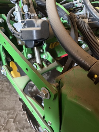 2024 John Deere DB66 - Photo11
