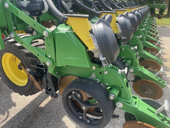 2024 John Deere DB66 - Photo18