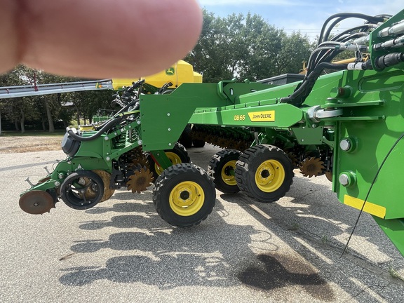 2024 John Deere DB66 - Photo29