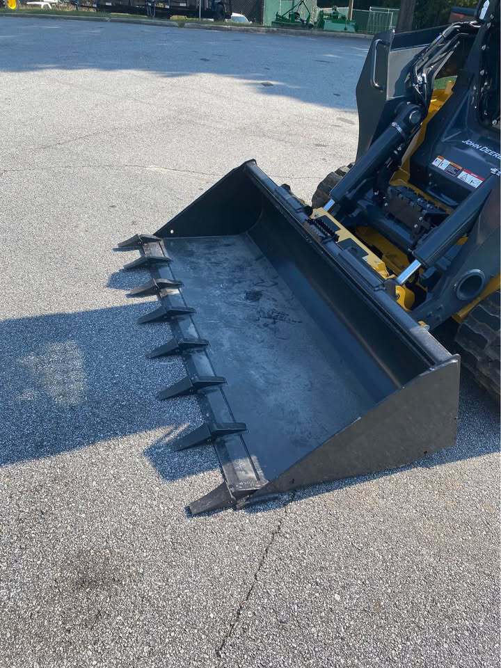 2025 John Deere 335 P Image 6