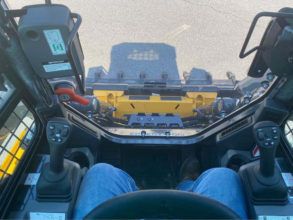 2025 John Deere 335 P Image 8