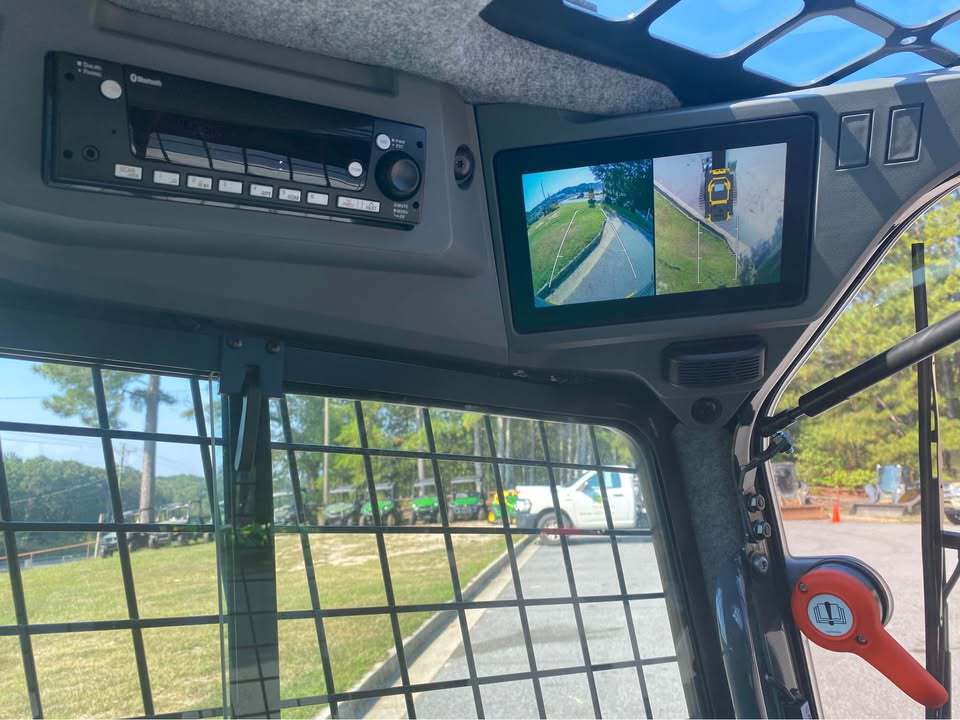 2025 John Deere 335 P Image 9