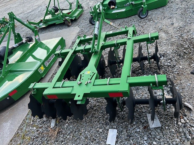 2025 Frontier TM1062L Image 3