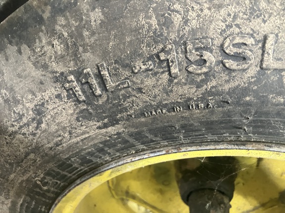 Photo of 1997 John Deere 714