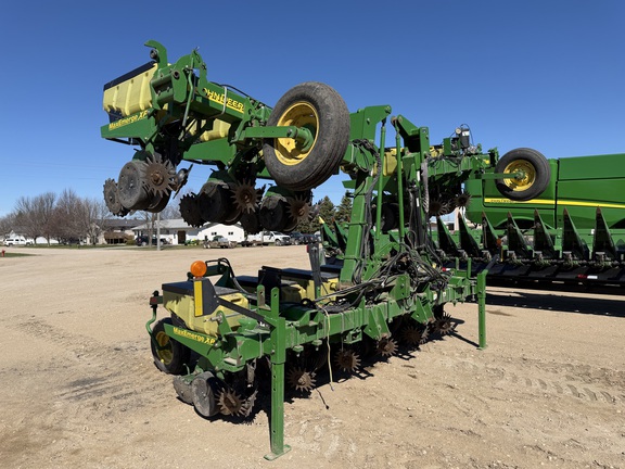  John Deere 1720
