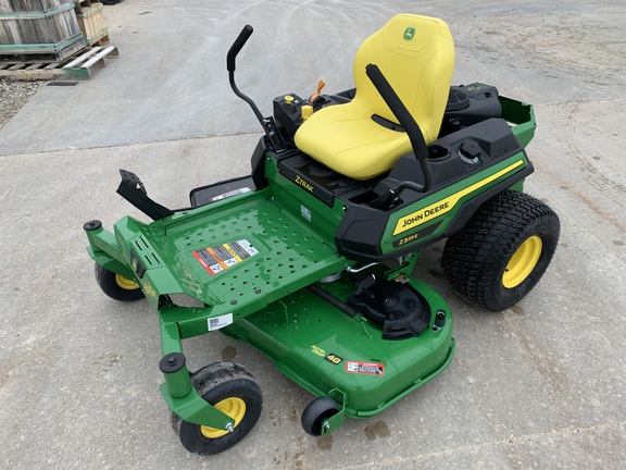 Photo of 2025 John Deere Z325E