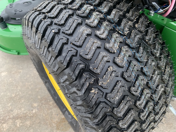 Photo of 2025 John Deere Z325E