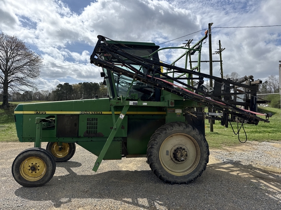 2006 John Deere 6700