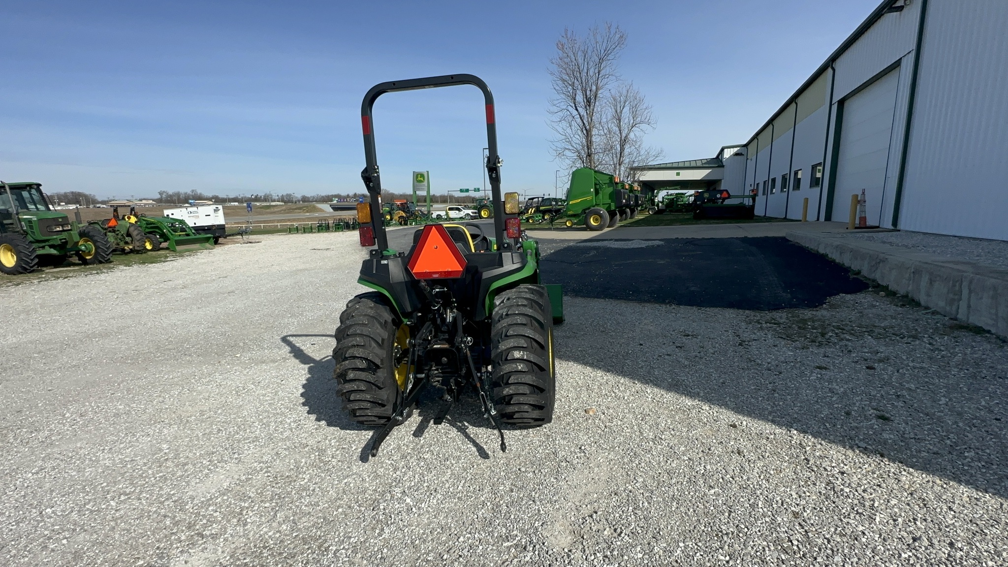  2024 John Deere 3025E at Heritage Tractor in Joplin, MO