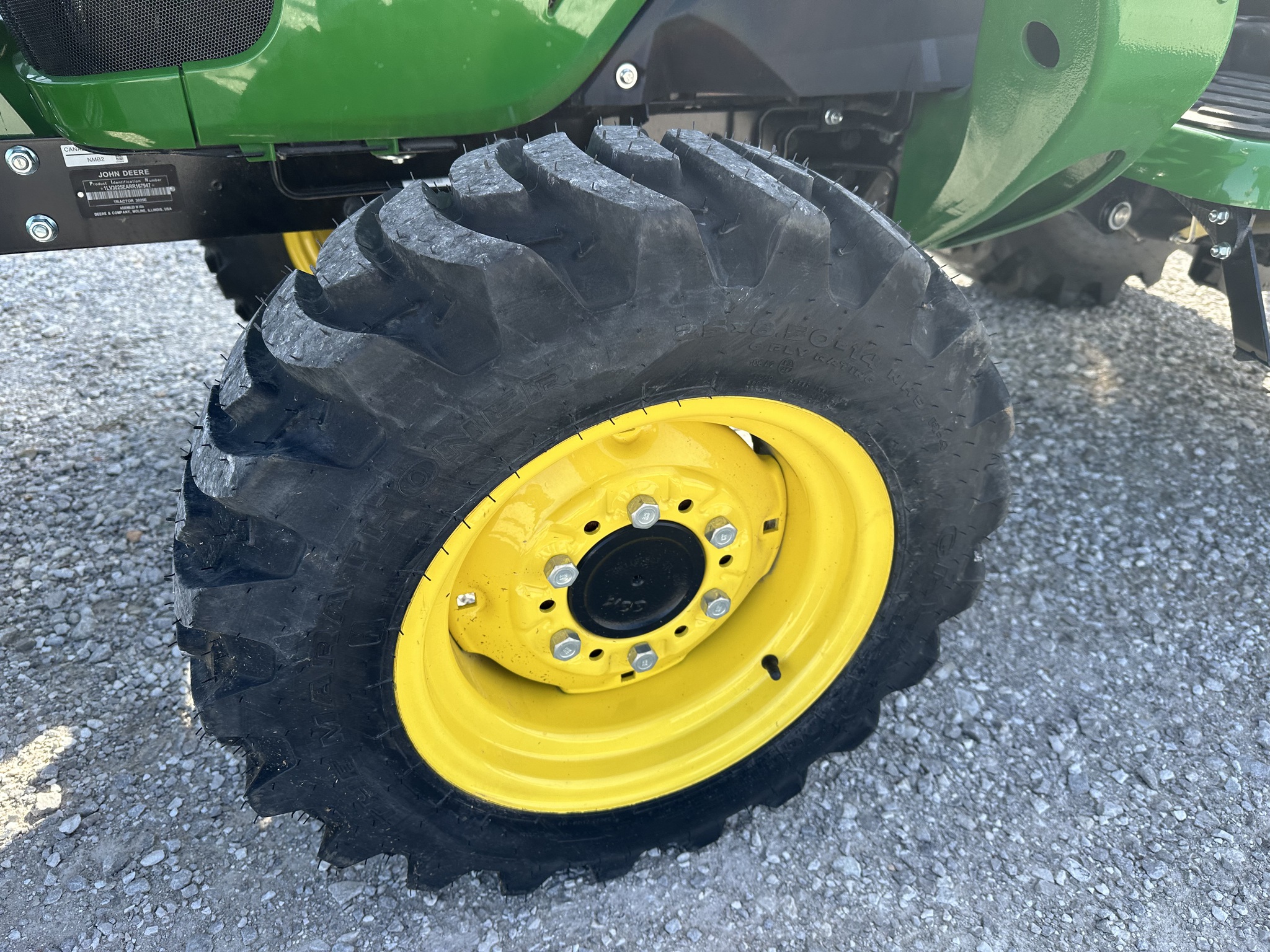  2024 John Deere 3025E at Heritage Tractor in Joplin, MO