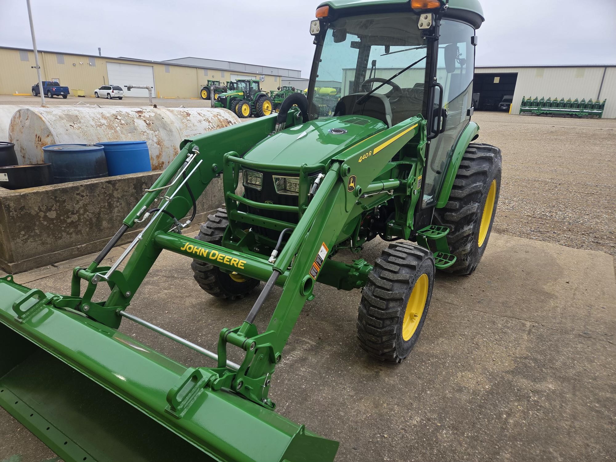  2025 John Deere 4075R at Heritage Tractor in Macomb, IL