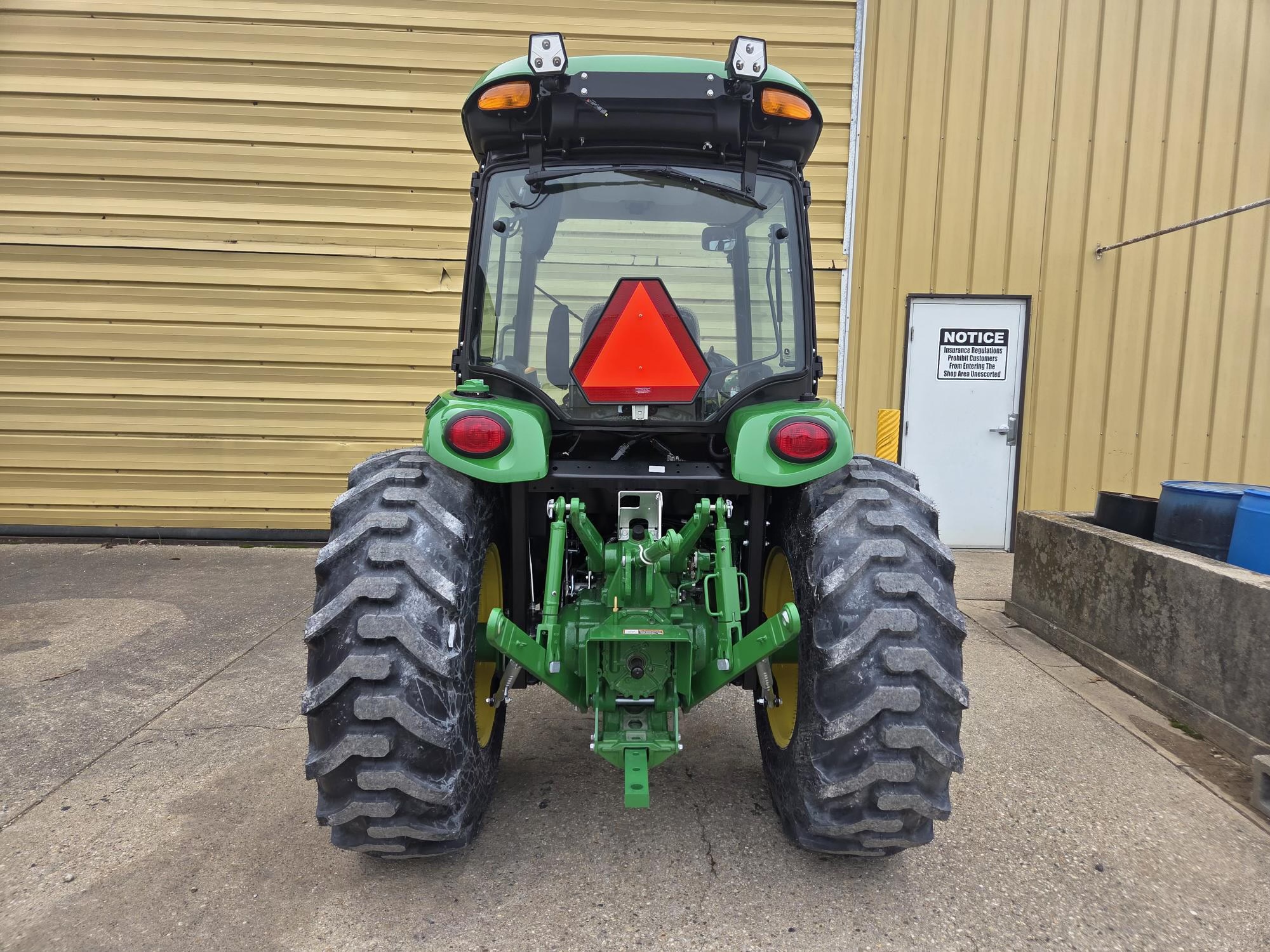  2025 John Deere 4075R at Heritage Tractor in Macomb, IL