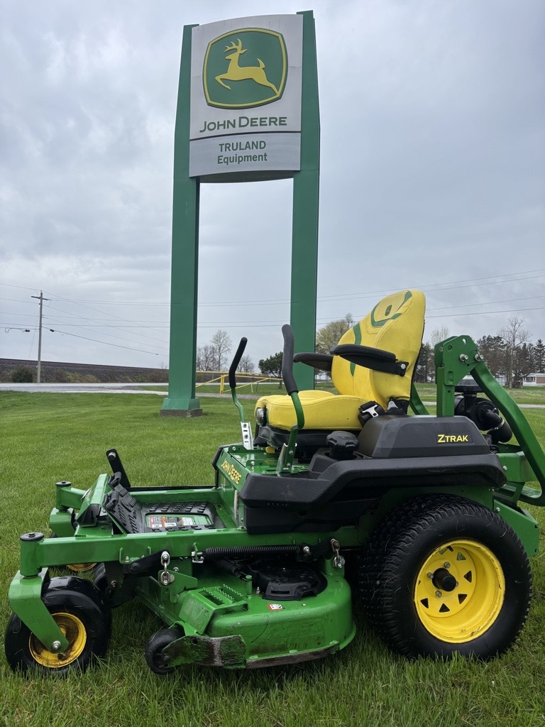 2023 John Deere Z740R Image 1