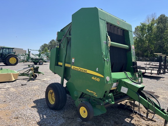 2010 John Deere 468