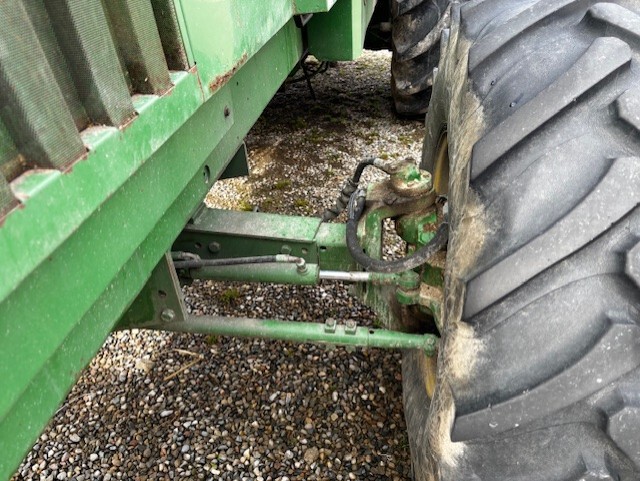 2000 John Deere 6950 Image 8