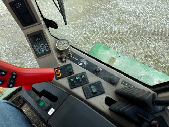 2000 John Deere 6950 Image 11