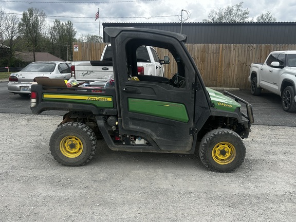Photo of 2018 John Deere XUV 835M