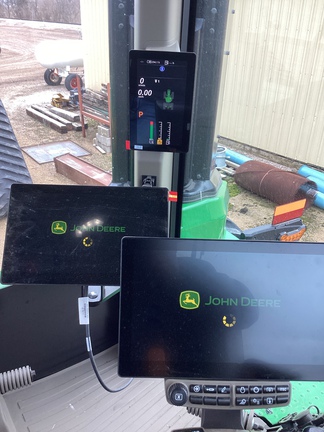2025 John Deere 9RX 640 - Photo13