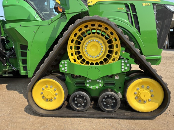 2025 John Deere 9RX 640 - Photo11