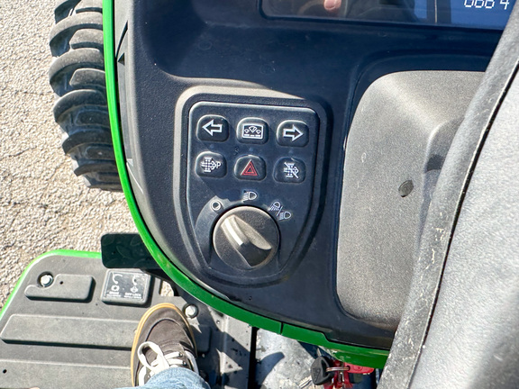 2022 John-Deere 3038E