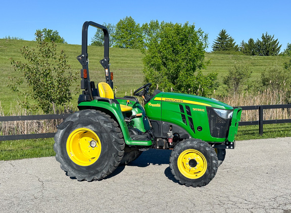 2022 John-Deere 3038E