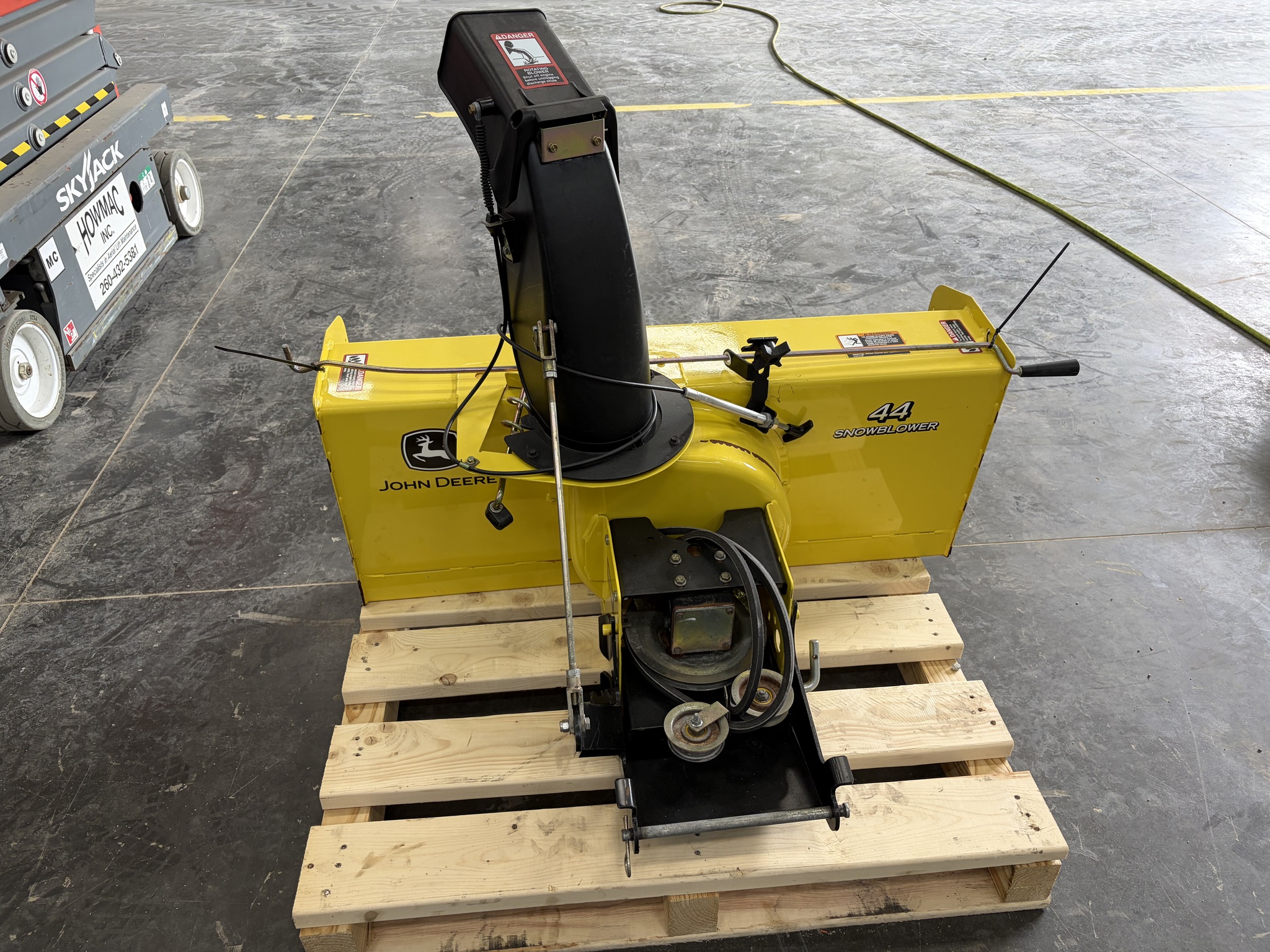 John Deere X310 Image 22