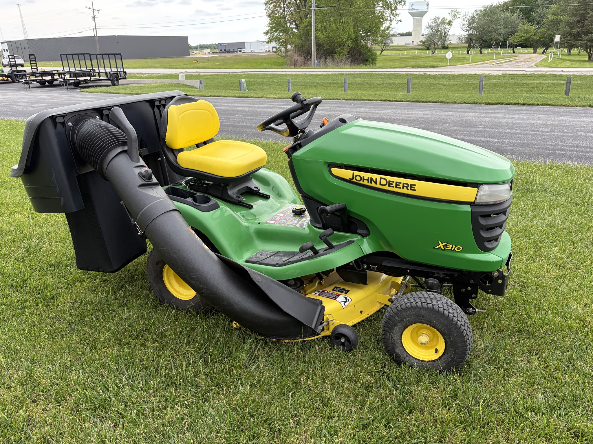 John Deere X310 Image 8