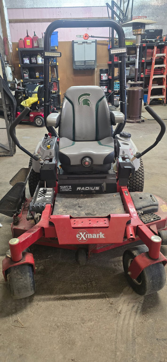 2019 Exmark RAE708GEM Image 2