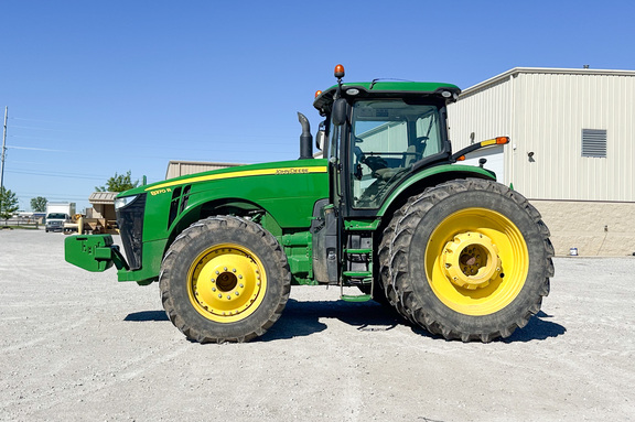 2017 John-Deere 8370R
