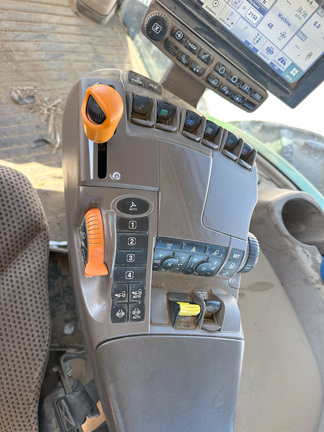 2017 John-Deere 8370R