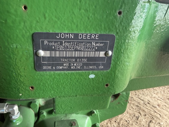 Photo of 2022 John Deere 6135E