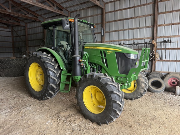 Photo of 2022 John Deere 6135E