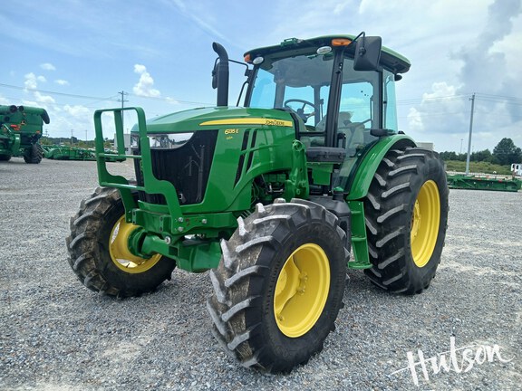 Photo of 2022 John Deere 6135E