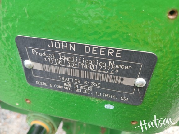 Photo of 2022 John Deere 6135E