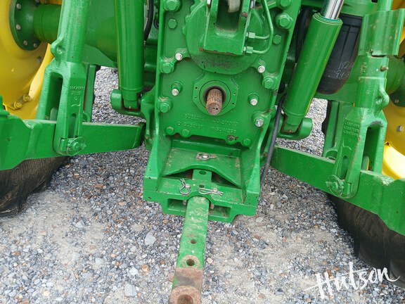 Photo of 2022 John Deere 6135E