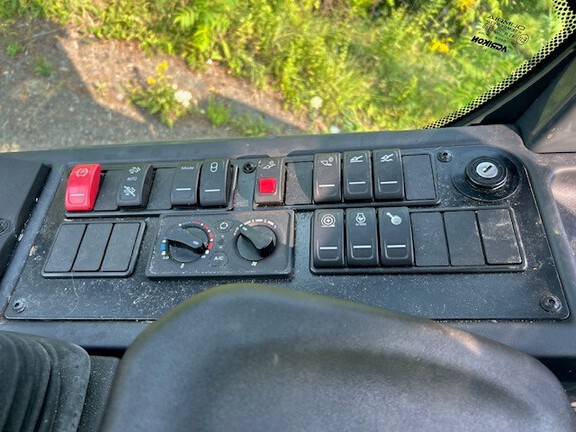 2024 John Deere 324 P