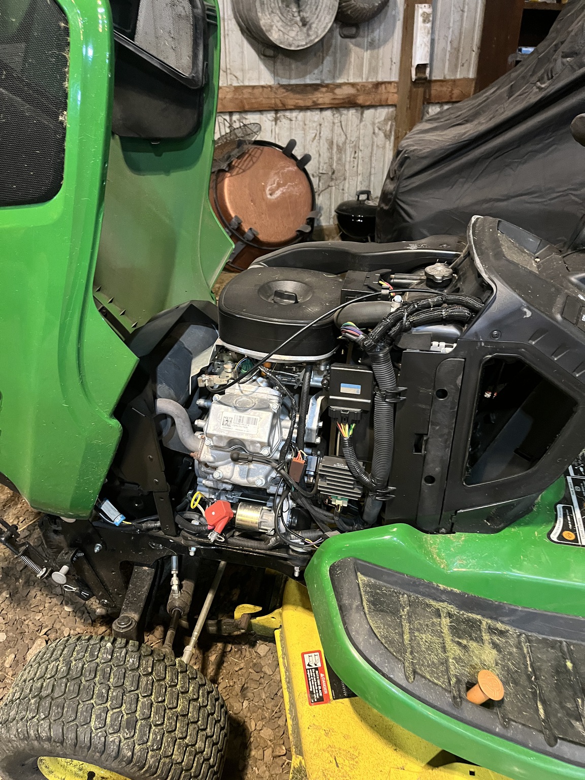  2016 John Deere X730 at Heritage Tractor in Streator, IL