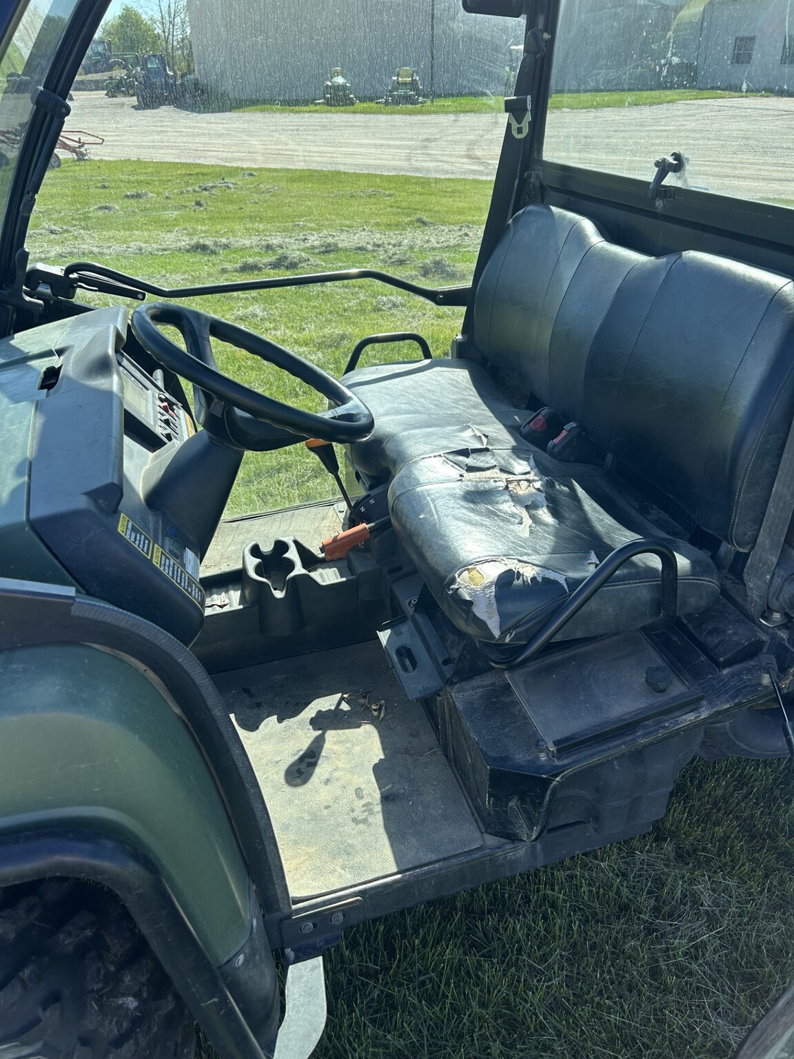2013 John Deere XUV 825I GREEN Image 6